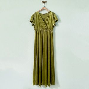 NWOT•See N Be Seen for Vada Winter•Velvet Faux Wrap Velvet Maxi Dress in Moss